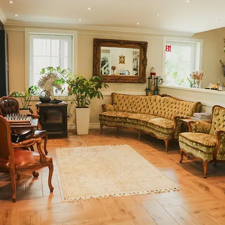 Thelodge Bed & Breakfast *