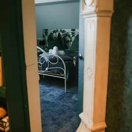 Thelodge Bed & Breakfast